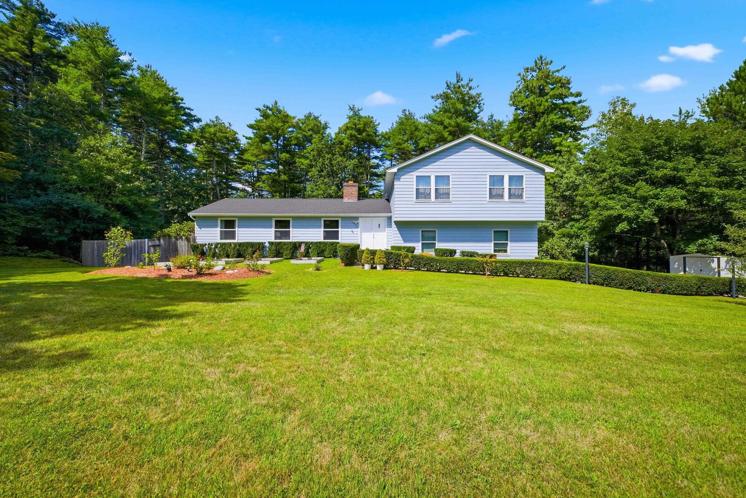 7 Twin Street, Windham, NH — listing photo 1 of 57
